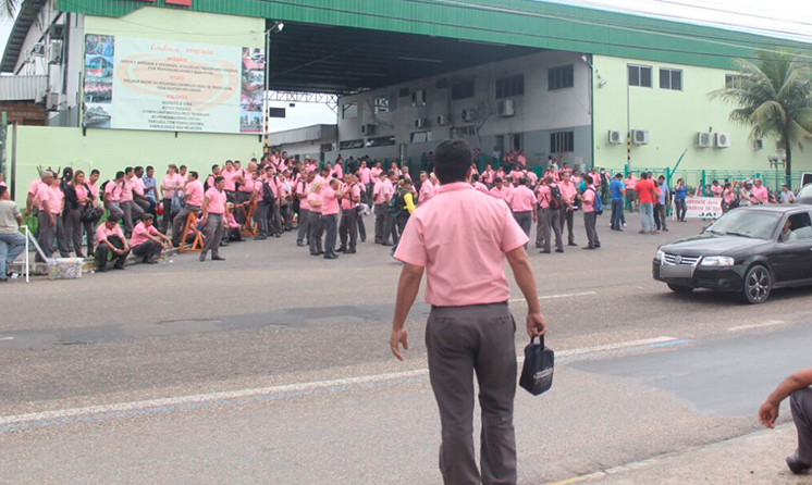 Prefeito convoca Sinetram e Rodoviários para discutir fim da greve em Manaus