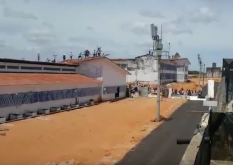 Membros do PCC e Sindicato do Crime continuam rebelião em presídio; Novo massacre pode acontecer