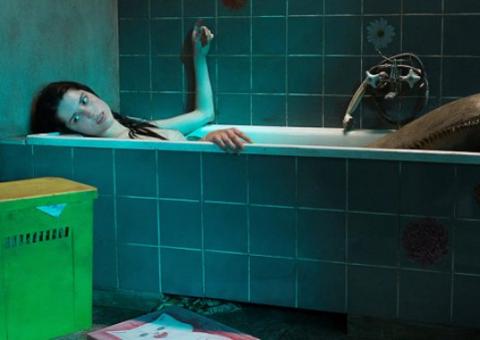  Terror ‘A Atração’ ganha trailer bizarro com sereias devoradoras de homens