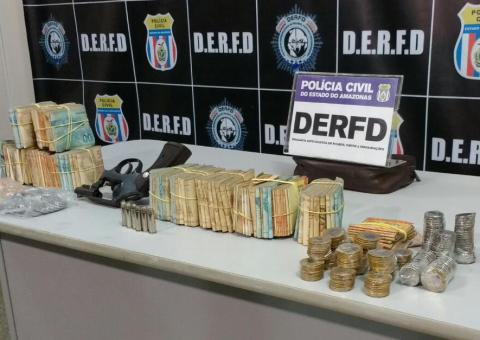 Grupo é preso com R$111 mil em espécie no Amazonas