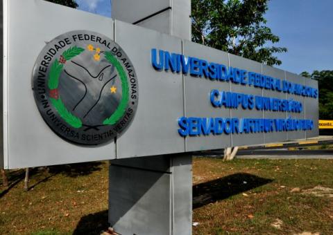 Ufam abre processo seletivo para professor substituto com salário de até R$ 5 mil