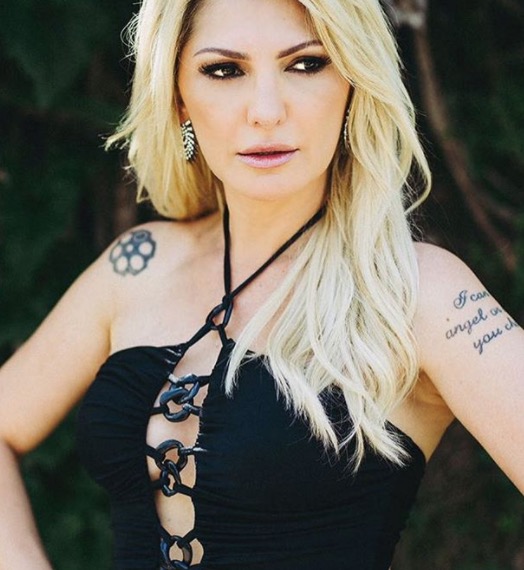  Após traição, Antonia Fontenelle confirma fim de casamento com Jonathan Costa