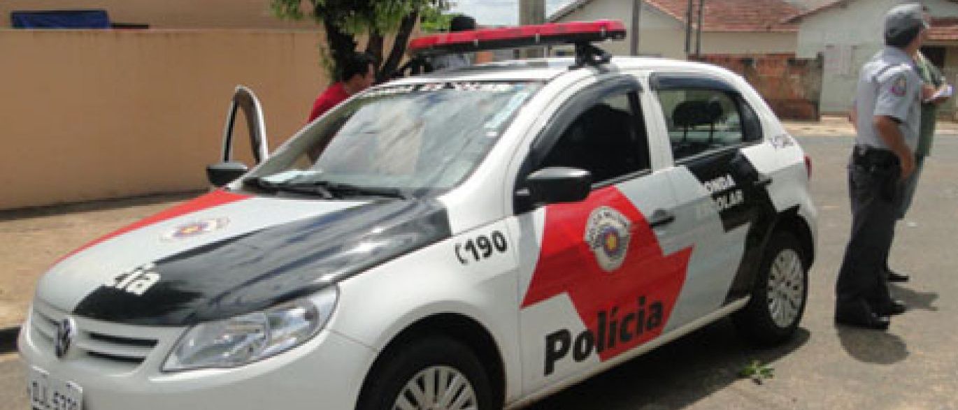 Assaltantes roubam carro com bebê de sete meses dentro