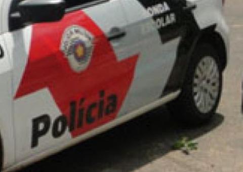 Assaltantes roubam carro com bebê de sete meses dentro
