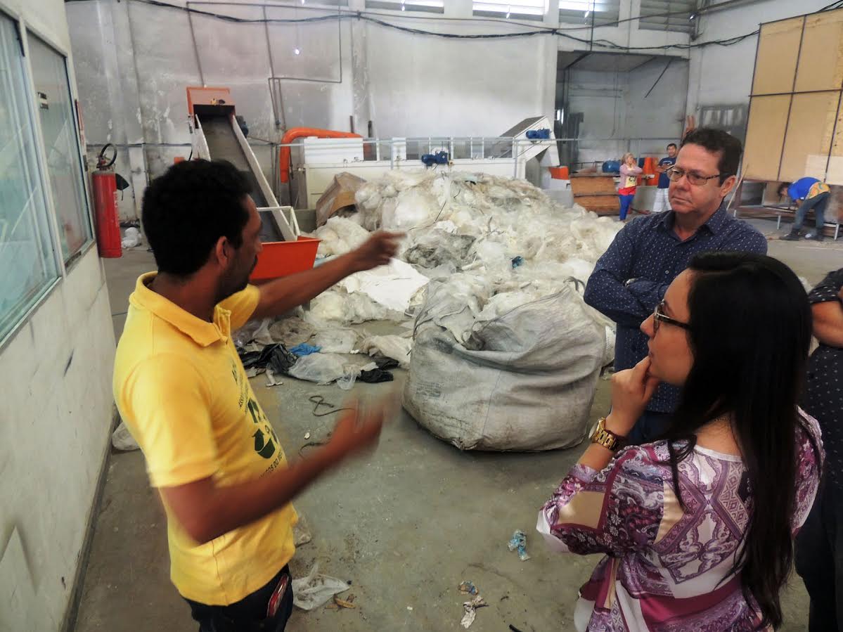 Sacos plásticos 100% reciclável são produzidos em Manaus 