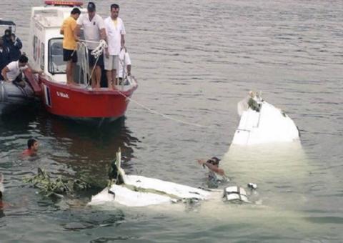 Avião cai no mar em Paraty, na Costa Verde