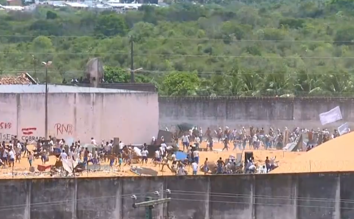 PM afirma que há detentos mortos após confronto entre facções em presídio