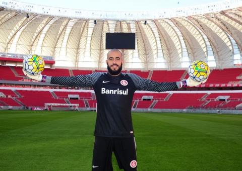 Após convocação, Danilo agradece a Tite e faz promessa