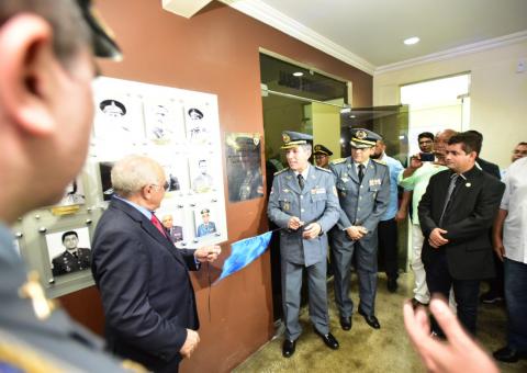 Melo garante segurança à população durante posse de novo comandante