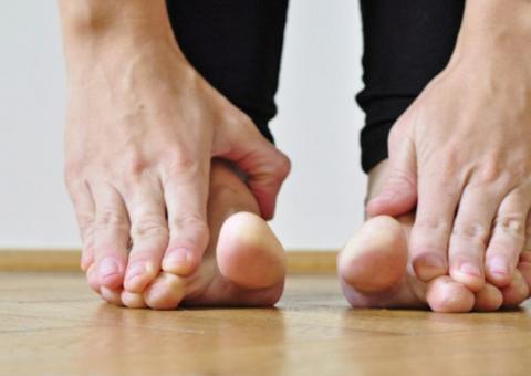 Toque nos dedos dos pés e saberá se tem problema no coração