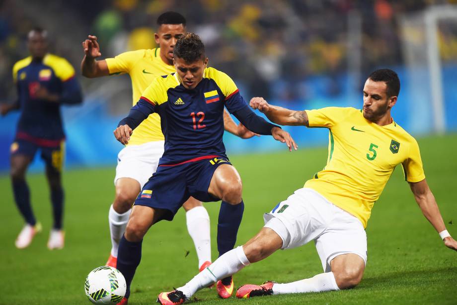 Emissora recusa exibir amistoso da seleção e é atacada por torcedores