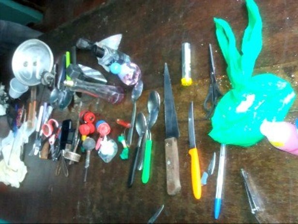 Telefone e armas brancas são encontrados em presídio do Amazonas 