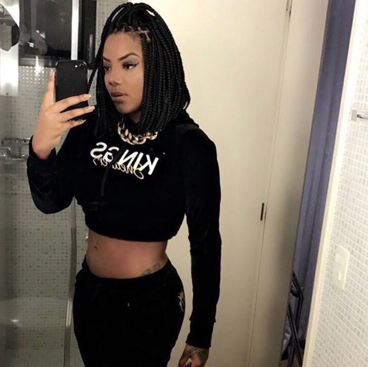 Seguidores 'detectam' Photoshop em foto de Ludmilla e não perdoam