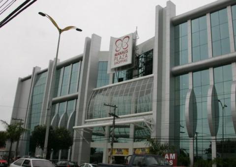 Cursos gratuitos de inglês e atendimento são oferecidos em shopping de Manaus