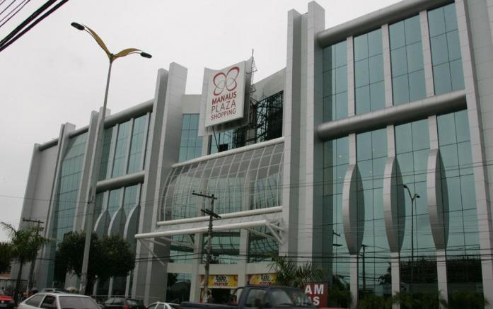 Cursos gratuitos de inglês e atendimento são oferecidos em shopping de Manaus