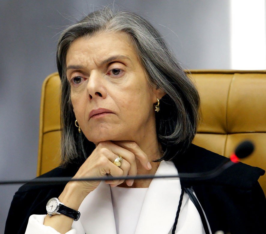 Cármen Lúcia analisa critério para escolha do novo relator da Lava Jato
