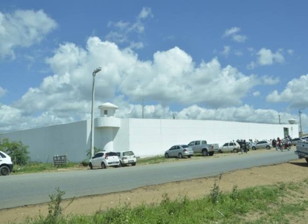 Rebelião em presídio de Pernambuco deixa um detento morto e 13 feridos