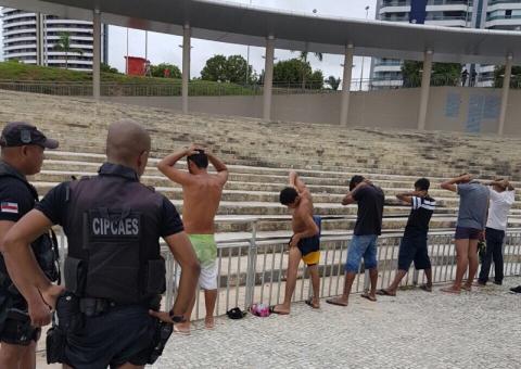 Grupo é preso após arrastão na Ponta Negra