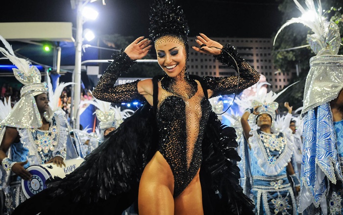 Veja as 13 musas que vão brilhar no carnaval 2017
