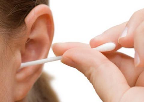 Ouvidos limpos? Provavelmente você está fazendo isso errado