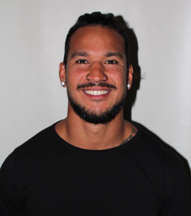 Ator é morto com um tiro no peito durante gravação de videoclipe 