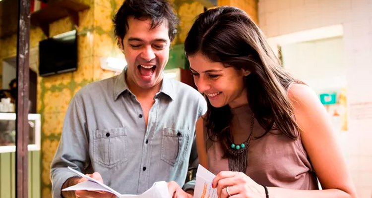 Bruno Mazzeo descobre  que vai ser pai e tem surpresa