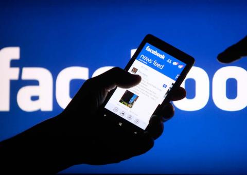 Suécia prende três homens por estupro transmitido ao vivo no Facebook