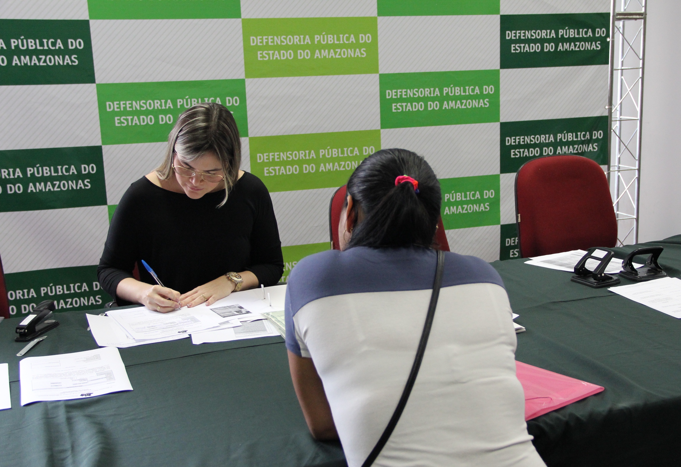 Governo começa cadastro para indenização pelo massacre no AM e 350 pessoas já procuraram o benefício