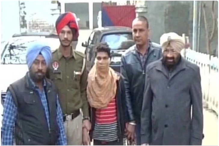 Adolescente mata e come partes do corpo de menino de 9 anos