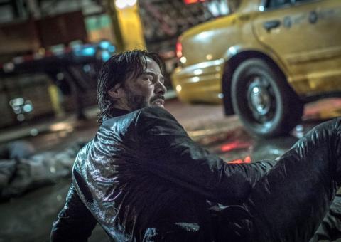   Keanu Reeves quebra tudo no novo trailer de John Wick: Um Novo Dia Para Matar