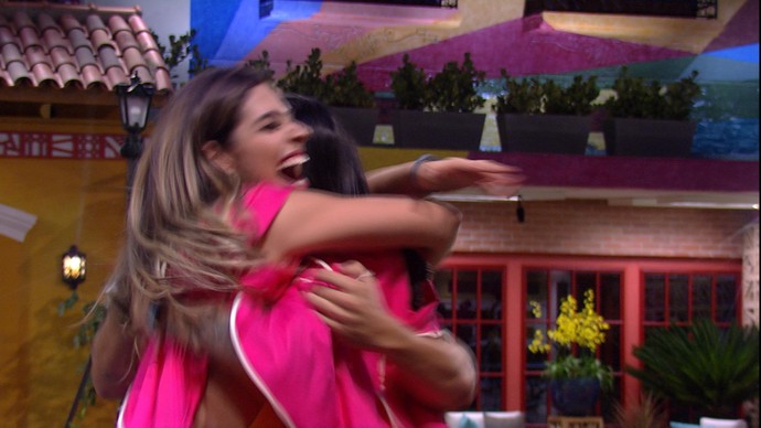 BBB17: Vivian e Mayara vencem a primeira Prova do Líder