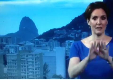 Apresentadora chora após noticiar morte de criança de 2 anos