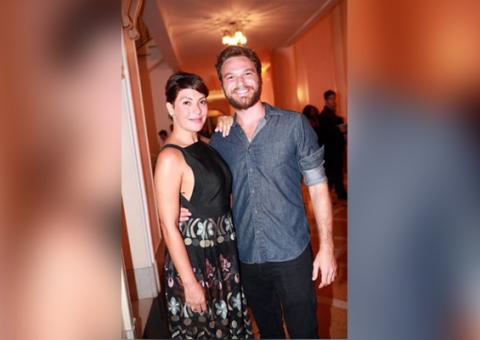 Fabiula Nascimento assume namoro com Emilio Dantas em premiação no Rio