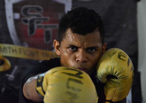 Lutador amazonense de MMA enfrenta carioca no Shooto Brasil neste domingo