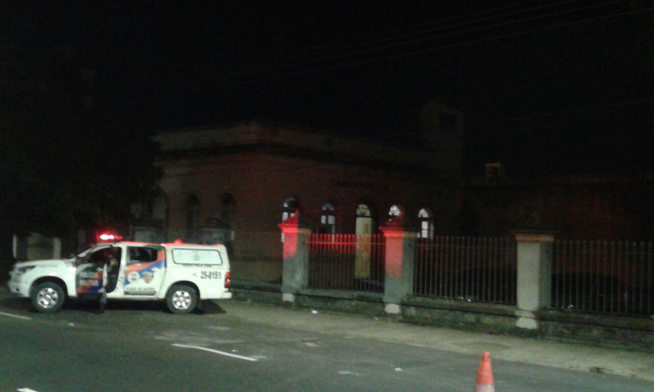 Fogo na Cadeia Pública assusta populares em Manaus