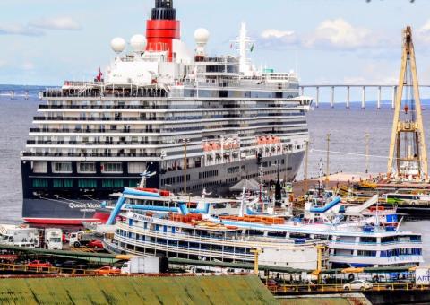 Maior cruzeiro da história atraca em Manaus nesta quarta