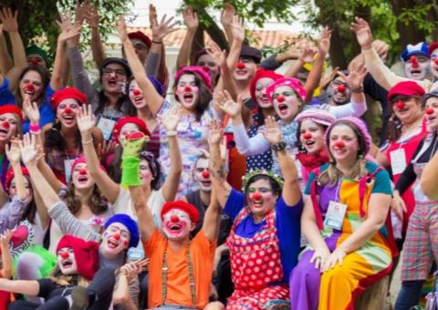 Projeto “Roda na Praça” promove show de palhaços em Manaus