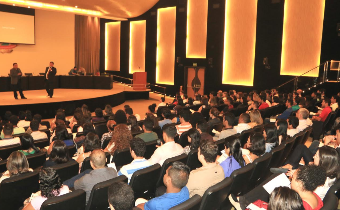 TCE chama 285 estudantes aprovados em PSS para estágio