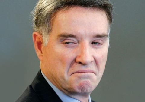 Sem curso superior, Eike Batista corre risco de dividir cela com presos comuns 