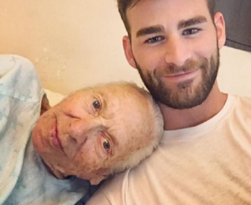 Ator convida vizinha idosa, que tem câncer, para morar com ele