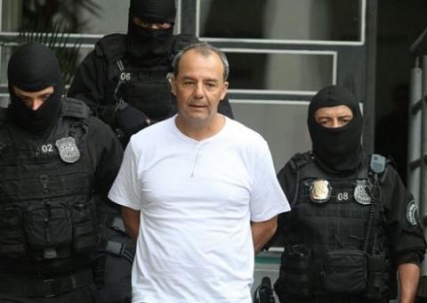 Preso em Bangu 8, Cabral cogita delação premiada