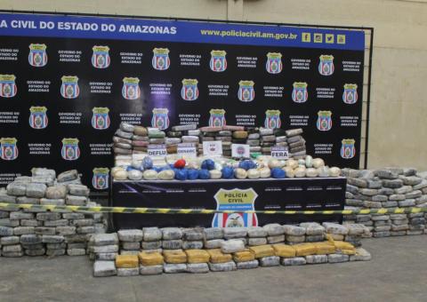 Polícia apreende tonelada de drogas avaliada em R$ 6 milhões que seria vendida no Carnaval de Manaus