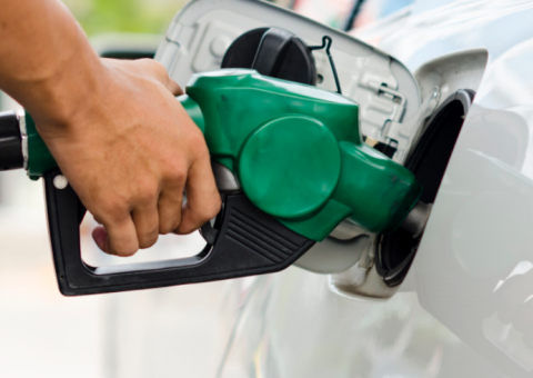 Gasolina está mais barata em Manaus após redução de preços dos combustíveis