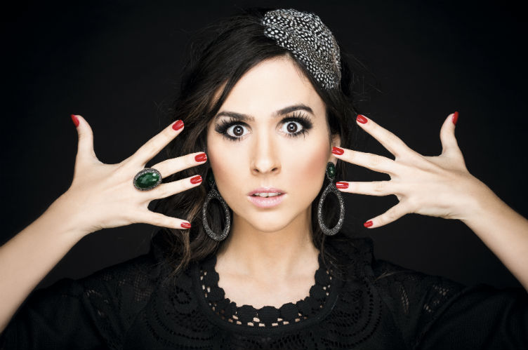 Tatá Werneck troca farpas com seguidora que a chamou de feia: ‘Tenho dinheiro para pagar cirurgias’