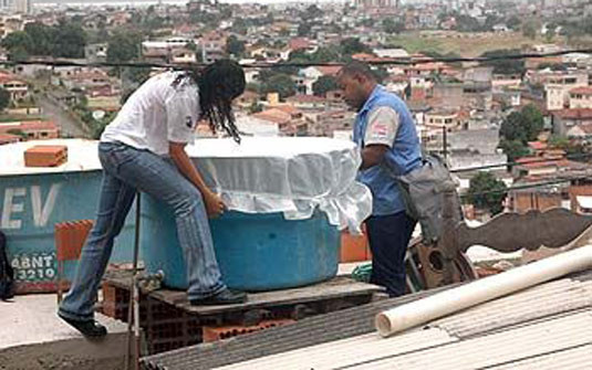 Em combate a Dengue, 120 mil capas protetoras para caixa d'águas serão distribuídas no Amazonas