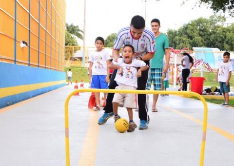 Baile de carnaval encerra 2ª Colônia de Férias para PCD’s nesta segunda