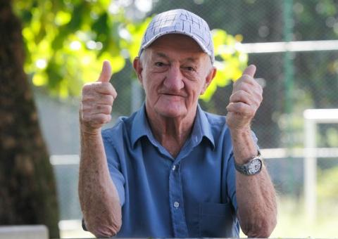 Jornal Nacional ignora morte de Russo e revolta internautas 'não merecia esse descaso'