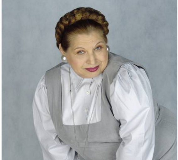 Aos 73 anos, morre atriz Vic Militello 