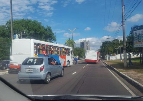 Detran-AM intensifica operação Lei Seca e apreende dez ônibus irregulares