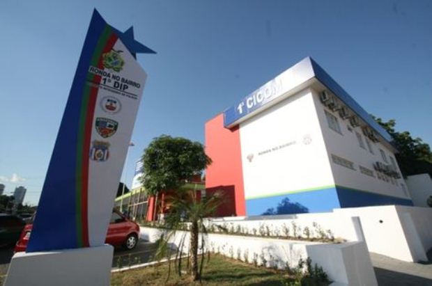 Homem é detido por usar nota de R$100 falsa em Manaus